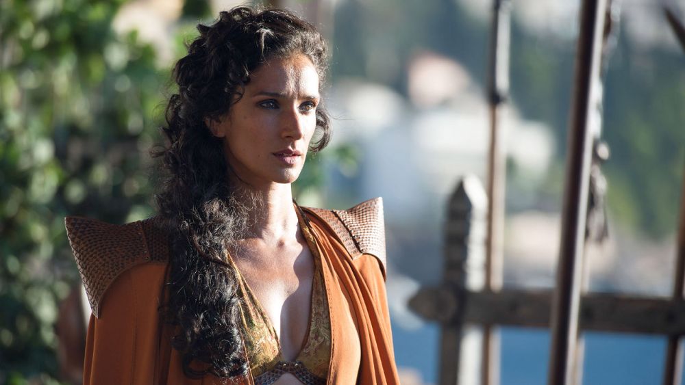 Nude ellaria sand Indira Varma